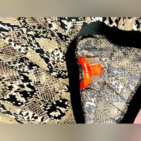 Pleated Snake print skirt - Picture 2 of 2